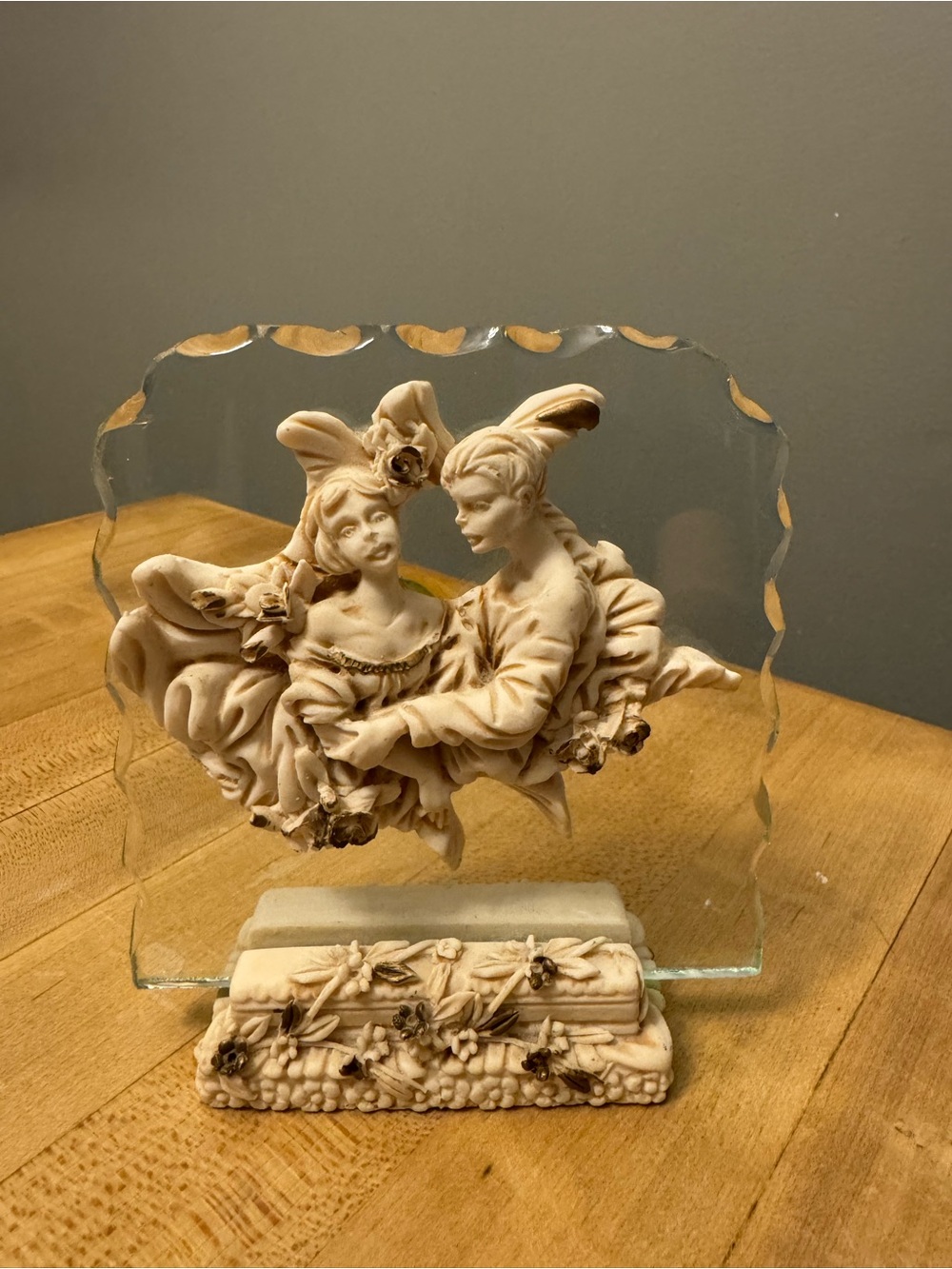 Vintage Italian Bonded Alabaster Romantic 1970-1980s